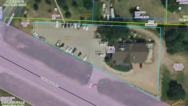 Wooley's Grill & Cellar: 1648 Highway 18 Byp, Hot Springs, SD 57747